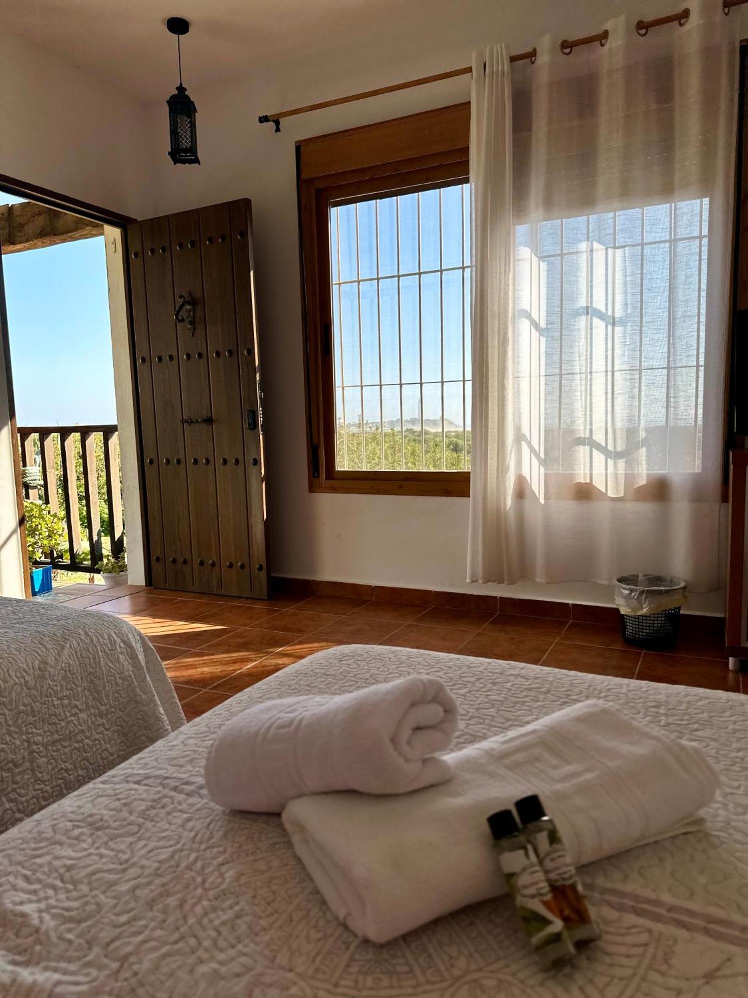 Hotel Vista Al Faro Zahora Esterno foto